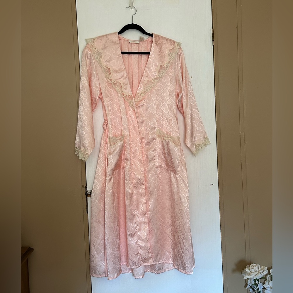 Vintage robe - Picture 3 of 11